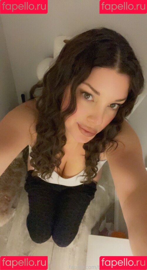 Trauma Mama ASMR Onlyfans Photo Gallery 