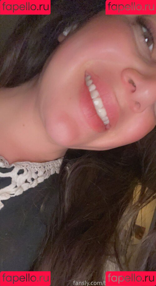 Trauma Mama ASMR Onlyfans Photo Gallery 