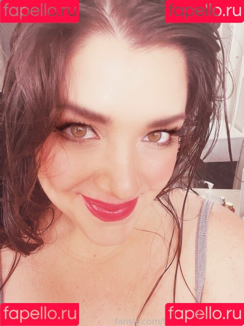 Trauma Mama ASMR Onlyfans Photo Gallery 