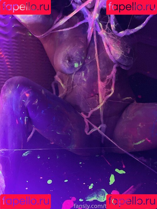 Trauma Mama ASMR Onlyfans Photo Gallery 