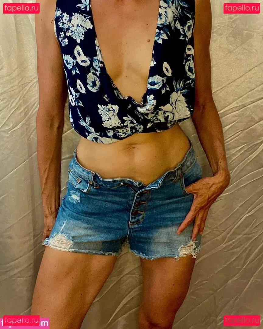 aska69 Onlyfans Photo Gallery 