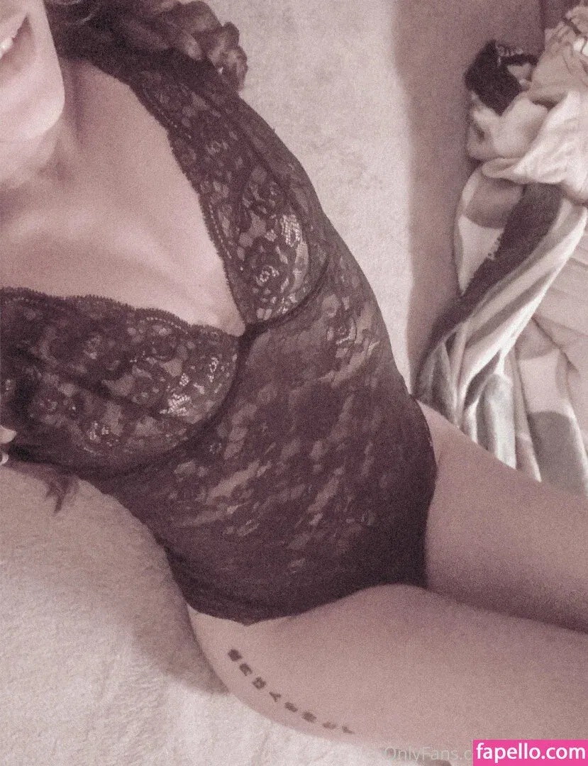 hellomary Onlyfans Photo Gallery 