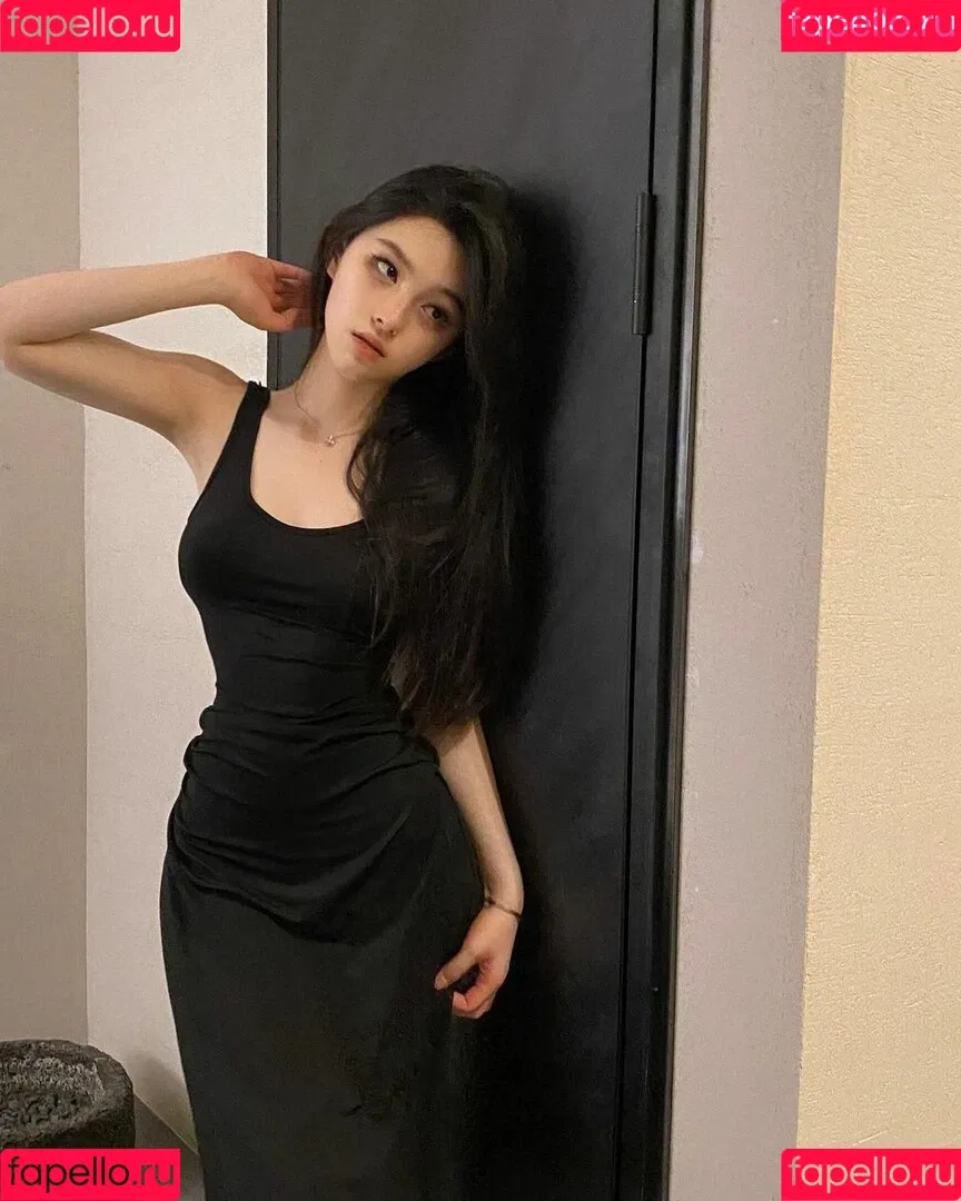 iamazhai Onlyfans Photo Gallery 