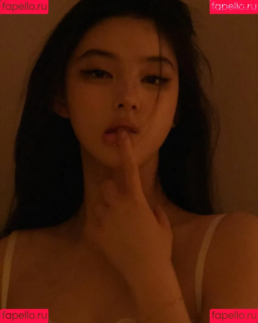 iamazhai Onlyfans Photo Gallery 
