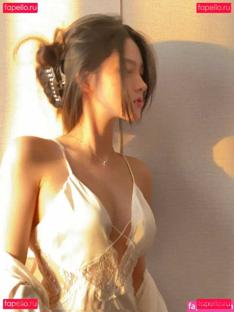 iamazhai Onlyfans Photo Gallery 