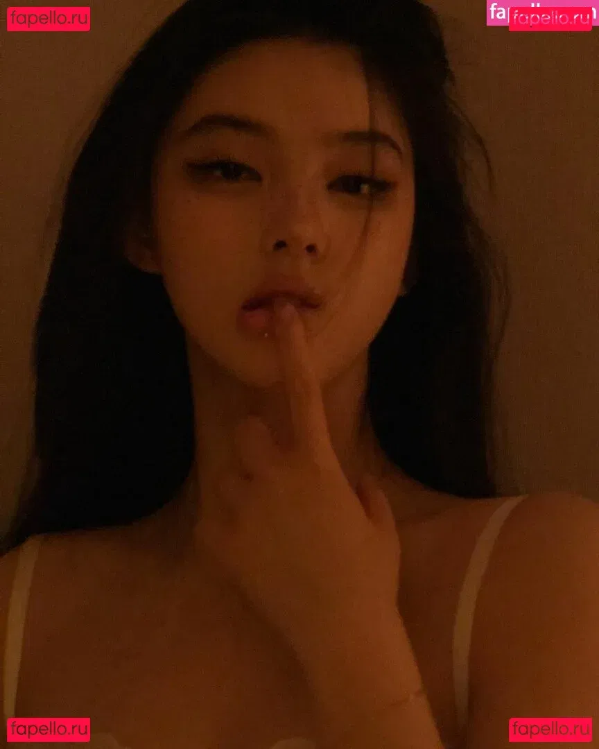 iamazhai Onlyfans Photo Gallery 