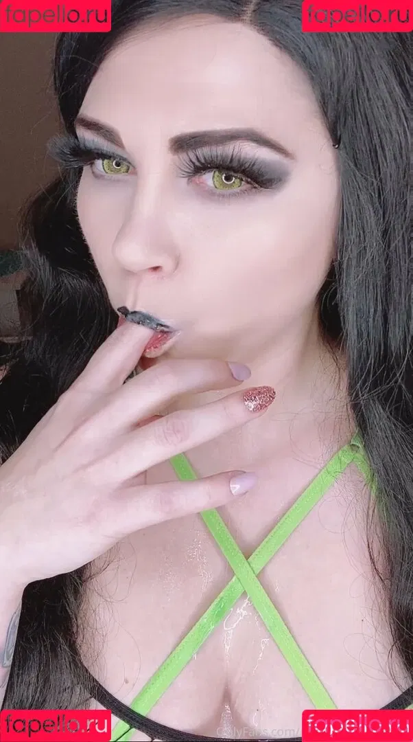 canadiancomiccutie Onlyfans Photo Gallery 