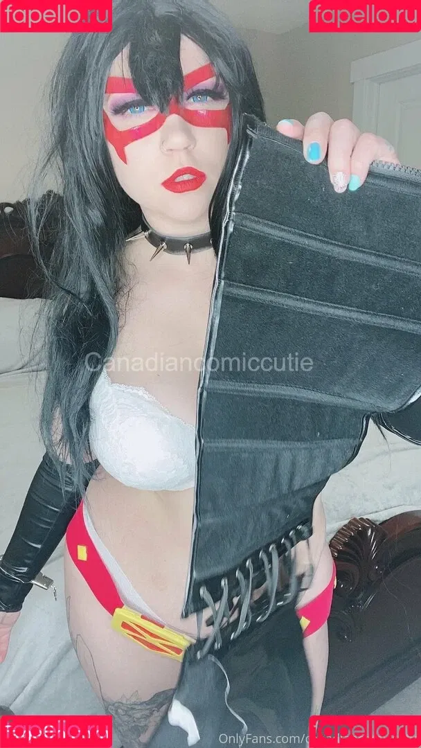 canadiancomiccutie Onlyfans Photo Gallery 