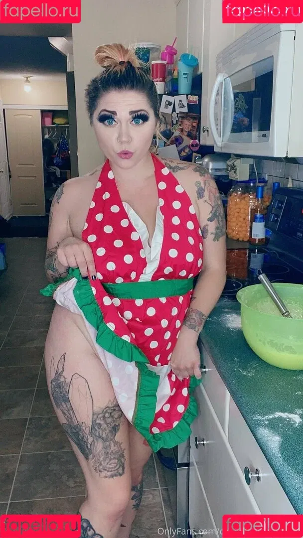 canadiancomiccutie Onlyfans Photo Gallery 