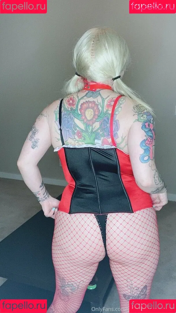 canadiancomiccutie Onlyfans Photo Gallery 