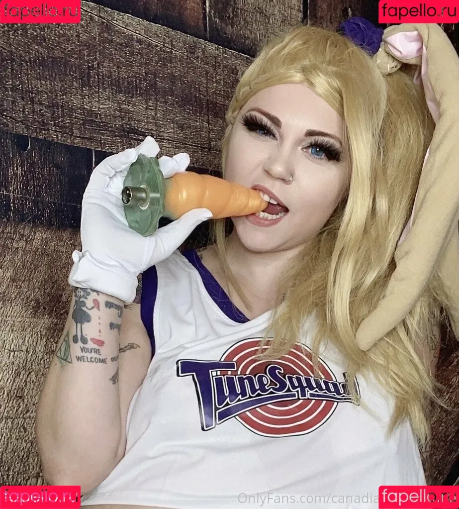 canadiancomiccutie Onlyfans Photo Gallery 