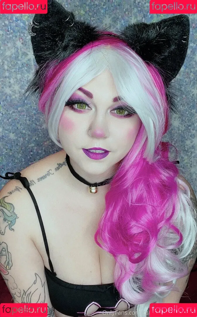 canadiancomiccutie Onlyfans Photo Gallery 