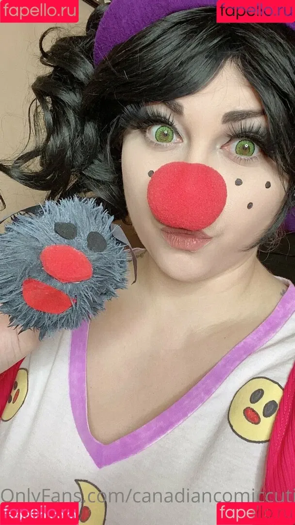 canadiancomiccutie Onlyfans Photo Gallery 