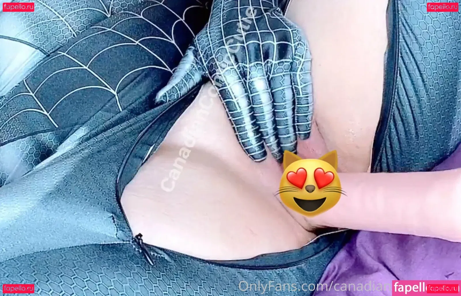 canadiancomiccutie Onlyfans Photo Gallery 