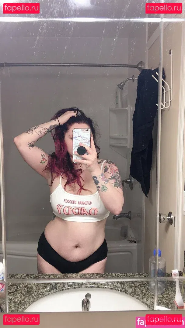 canadiancomiccutie Onlyfans Photo Gallery 