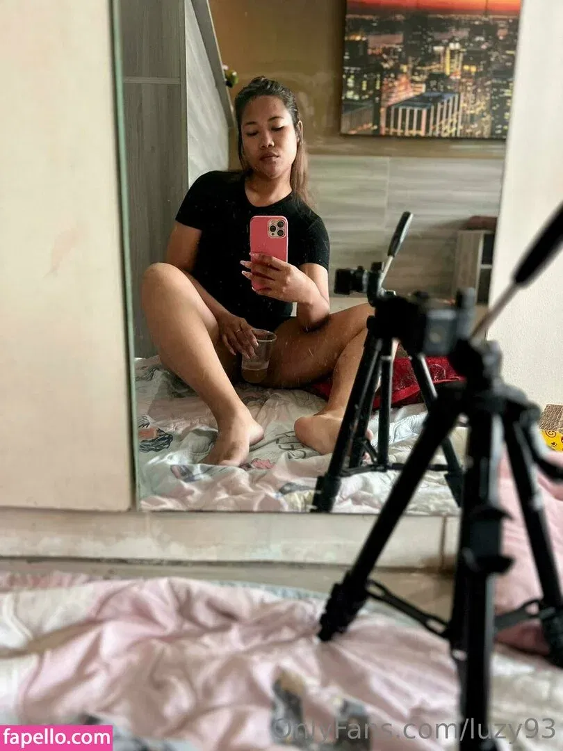 luzy93 Onlyfans Photo Gallery 