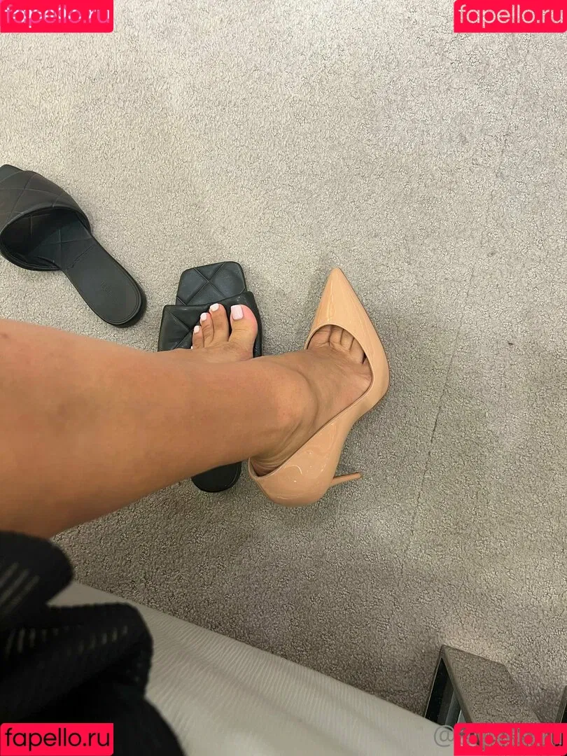 alotoftiff Onlyfans Photo Gallery 