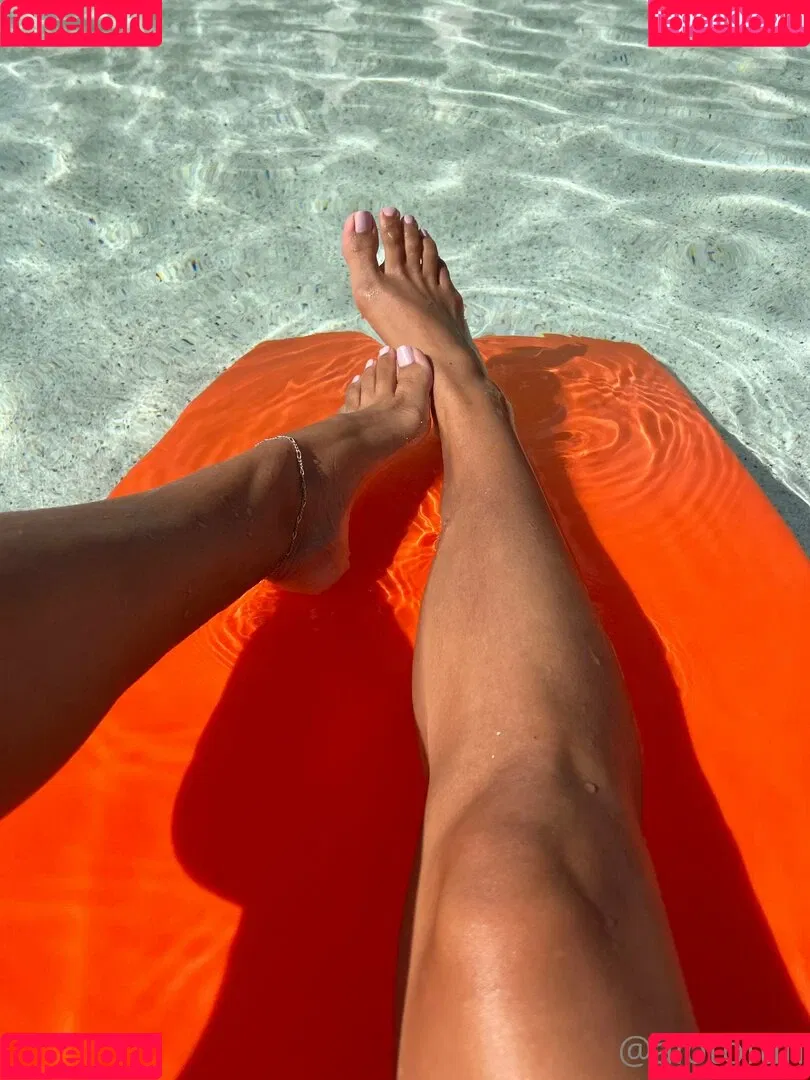 alotoftiff Onlyfans Photo Gallery 