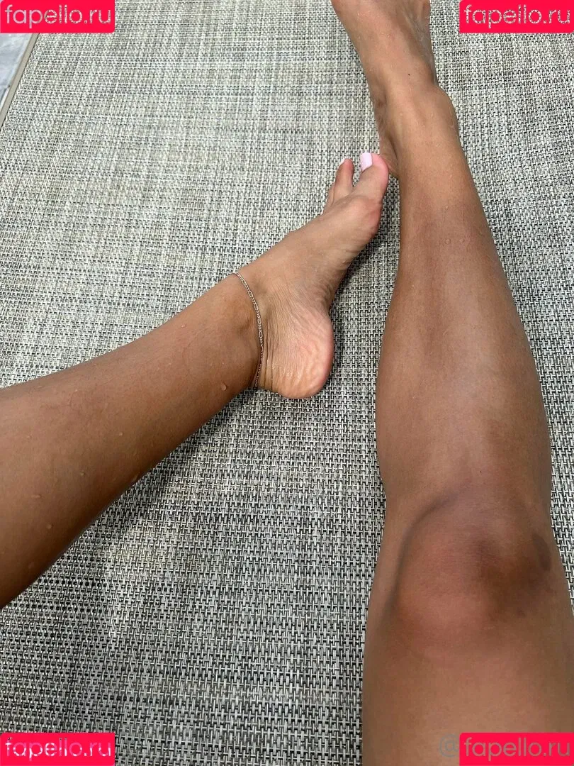 alotoftiff Onlyfans Photo Gallery 