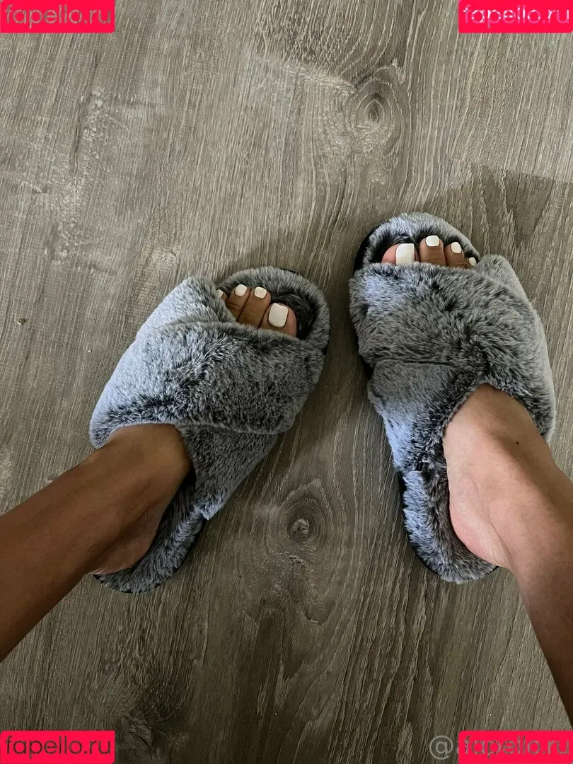 alotoftiff Onlyfans Photo Gallery 