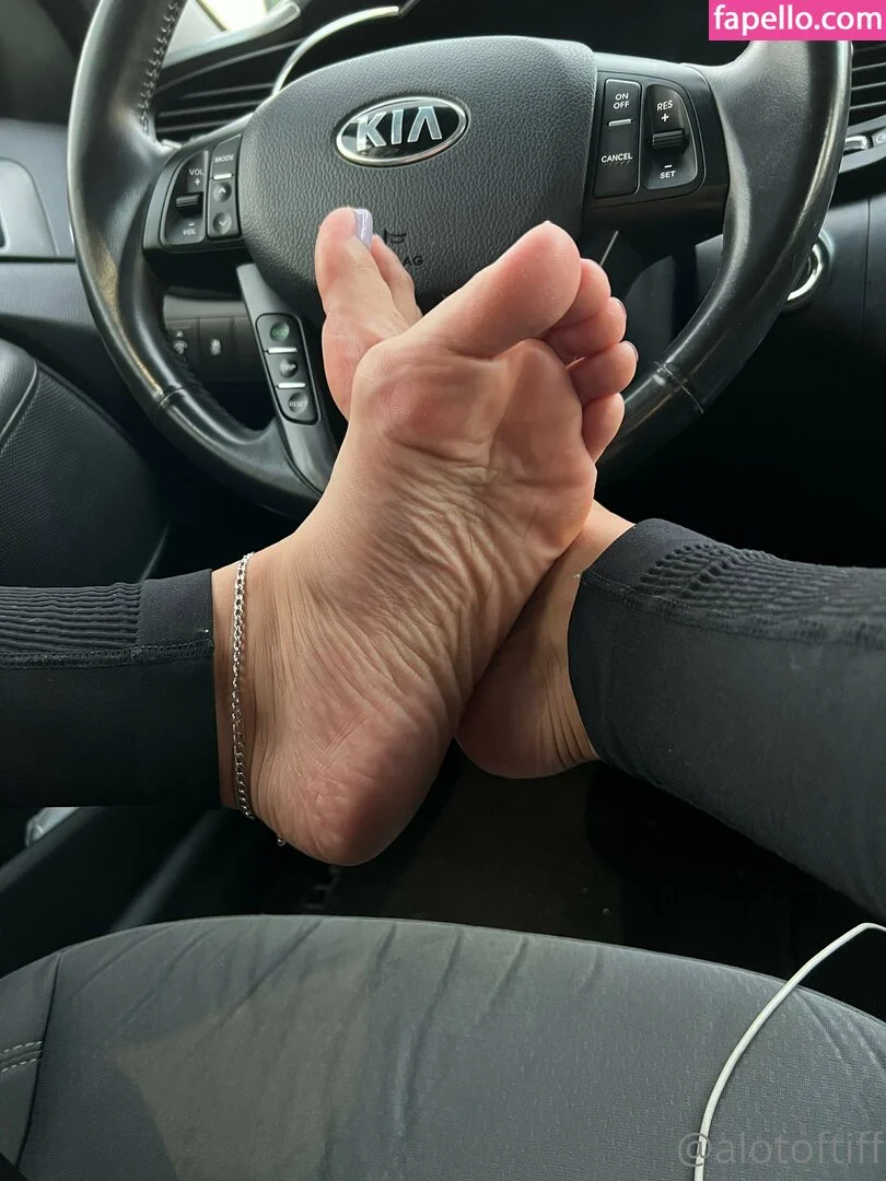 alotoftiff Onlyfans Photo Gallery 