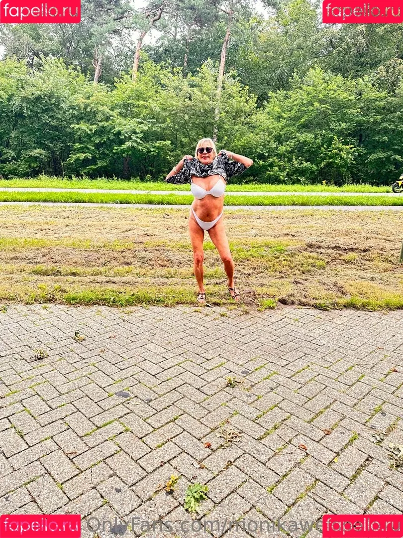 monikaweiss3040 Onlyfans Photo Gallery 