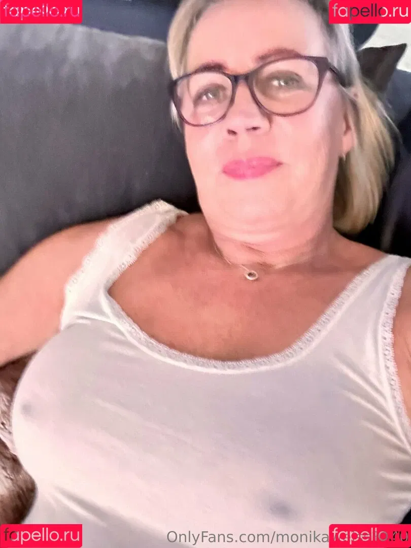 monikaweiss3040 Onlyfans Photo Gallery 