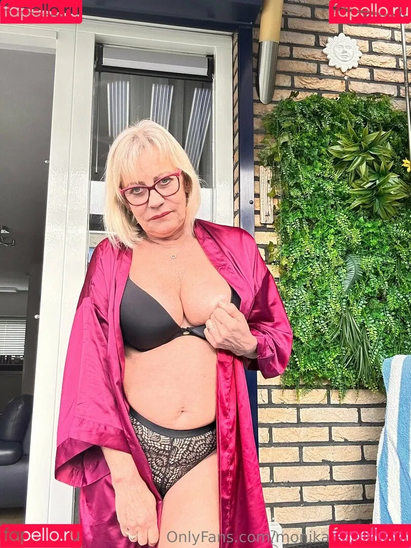 monikaweiss3040 Onlyfans Photo Gallery 