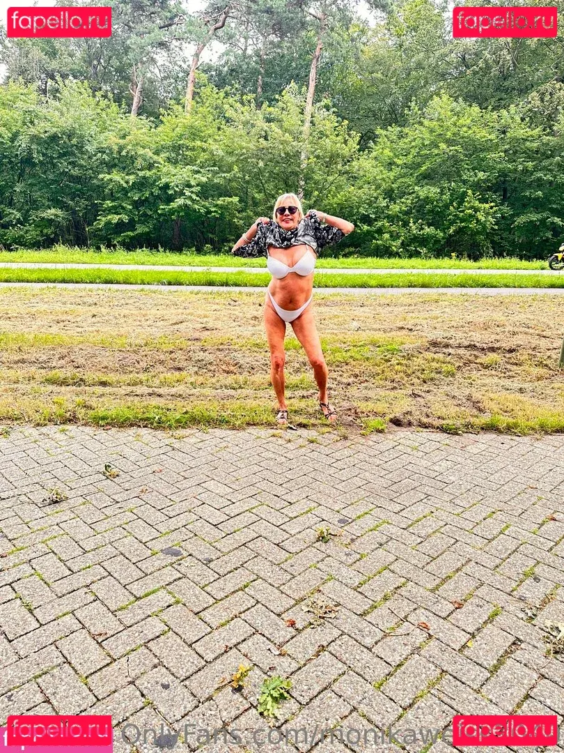 monikaweiss3040 Onlyfans Photo Gallery 