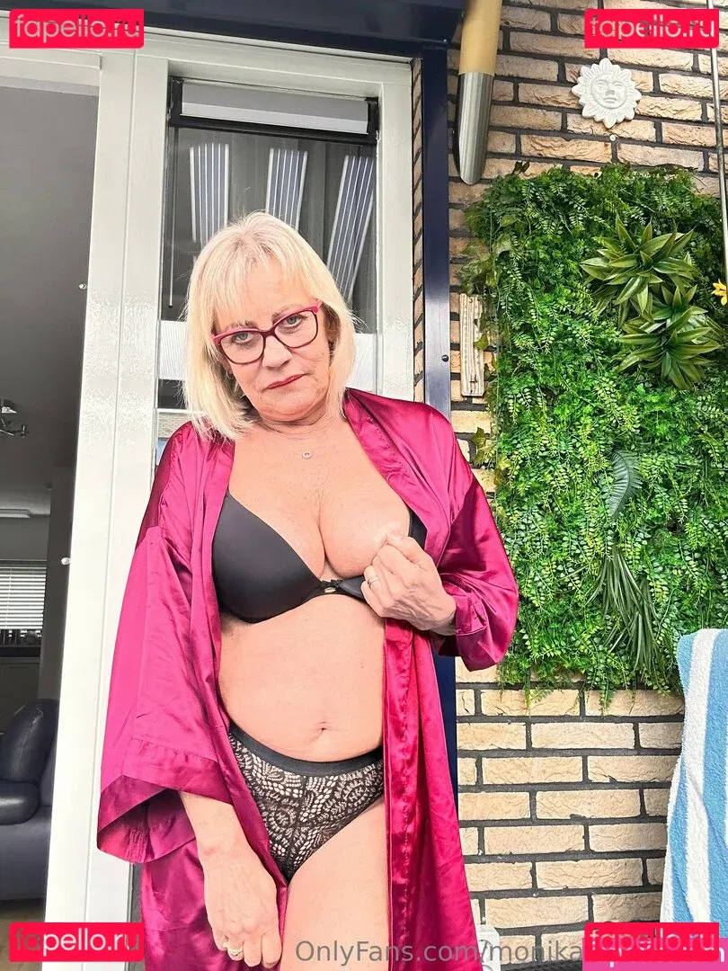 monikaweiss3040 Onlyfans Photo Gallery 