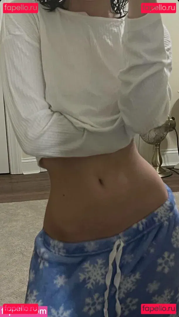 Kira Schmitt Onlyfans Photo Gallery 