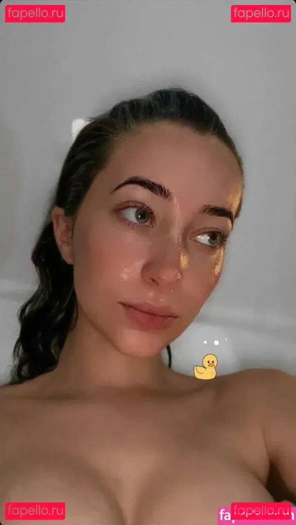 Kira Schmitt Onlyfans Photo Gallery 