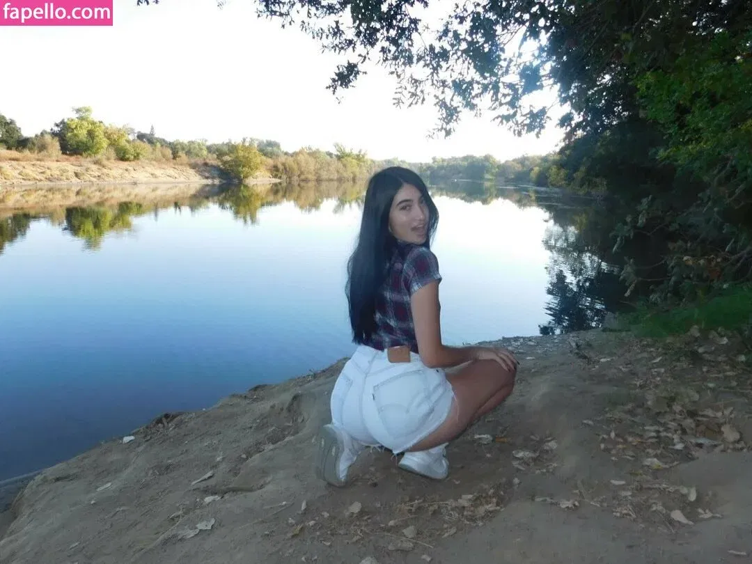 Delilah Raige Onlyfans Photo Gallery 