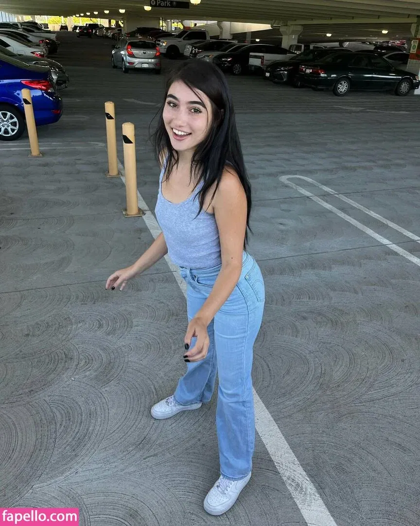 Delilah Raige Onlyfans Photo Gallery 