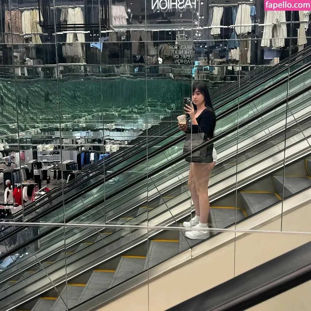 Delilah Raige Onlyfans Photo Gallery 