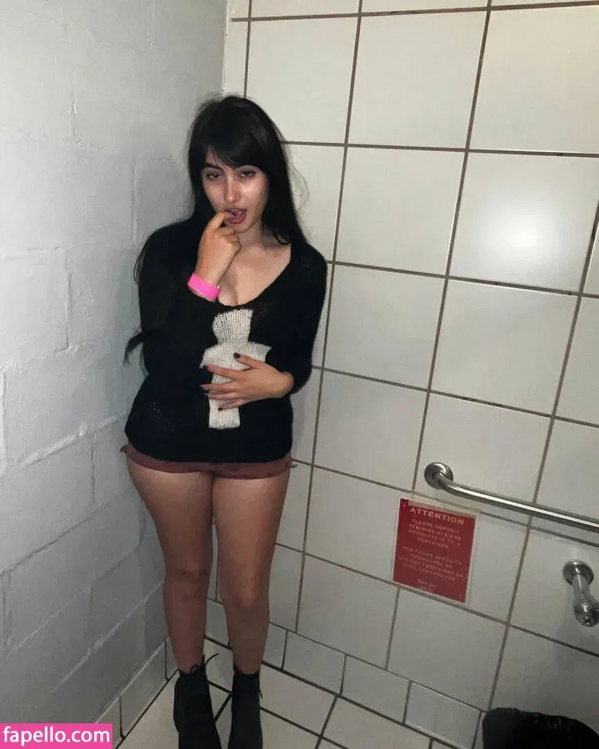 Delilah Raige Onlyfans Photo Gallery 