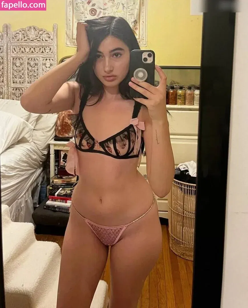 Delilah Raige Onlyfans Photo Gallery 