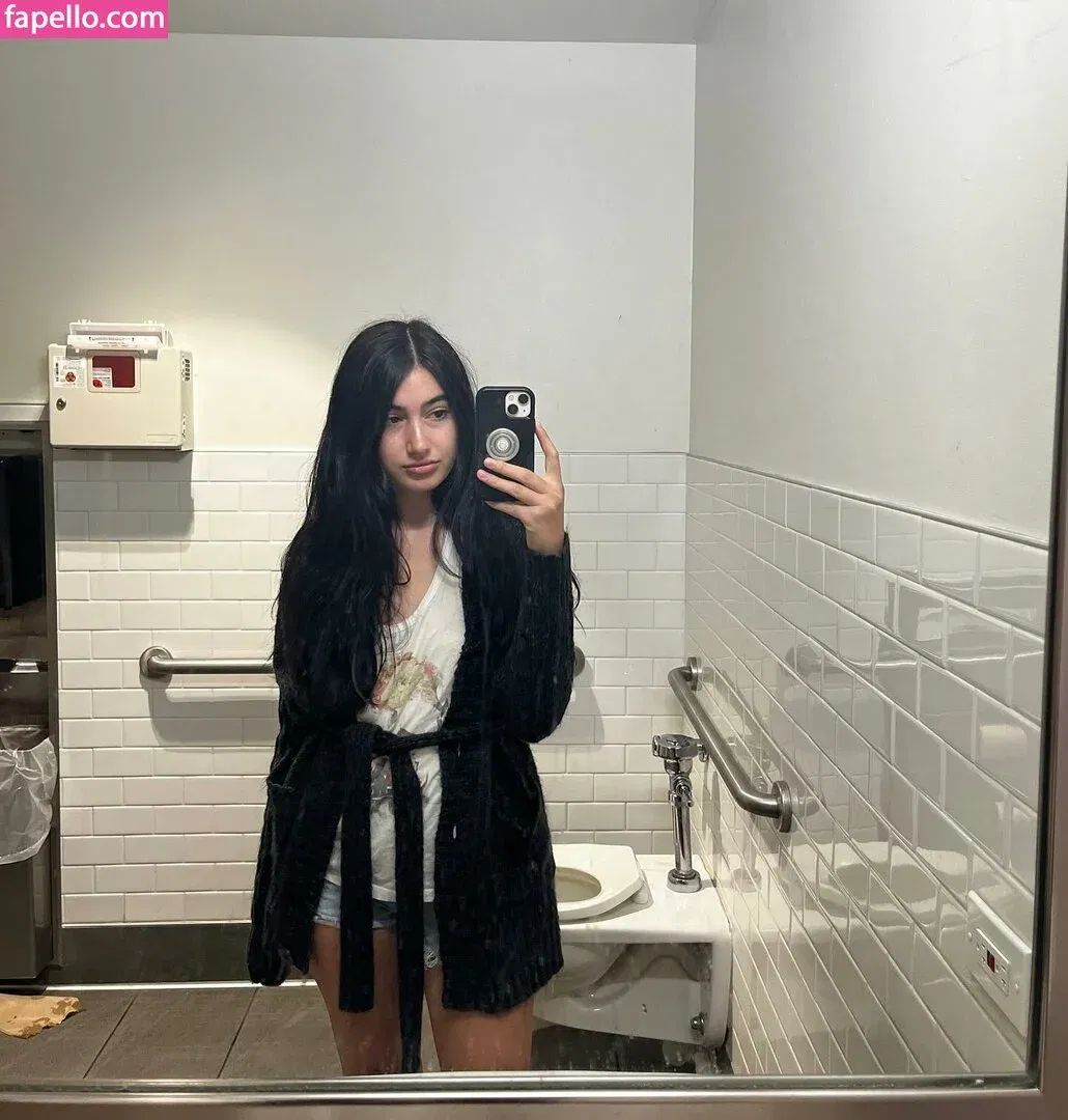 Delilah Raige Onlyfans Photo Gallery 