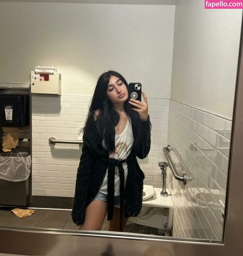 Delilah Raige Onlyfans Photo Gallery 