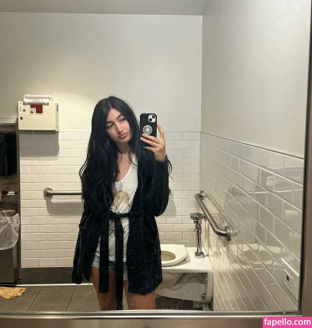 Delilah Raige Onlyfans Photo Gallery 