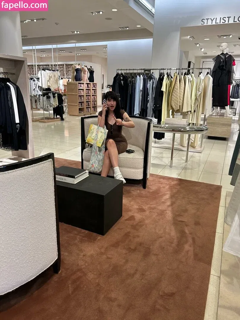 Delilah Raige Onlyfans Photo Gallery 