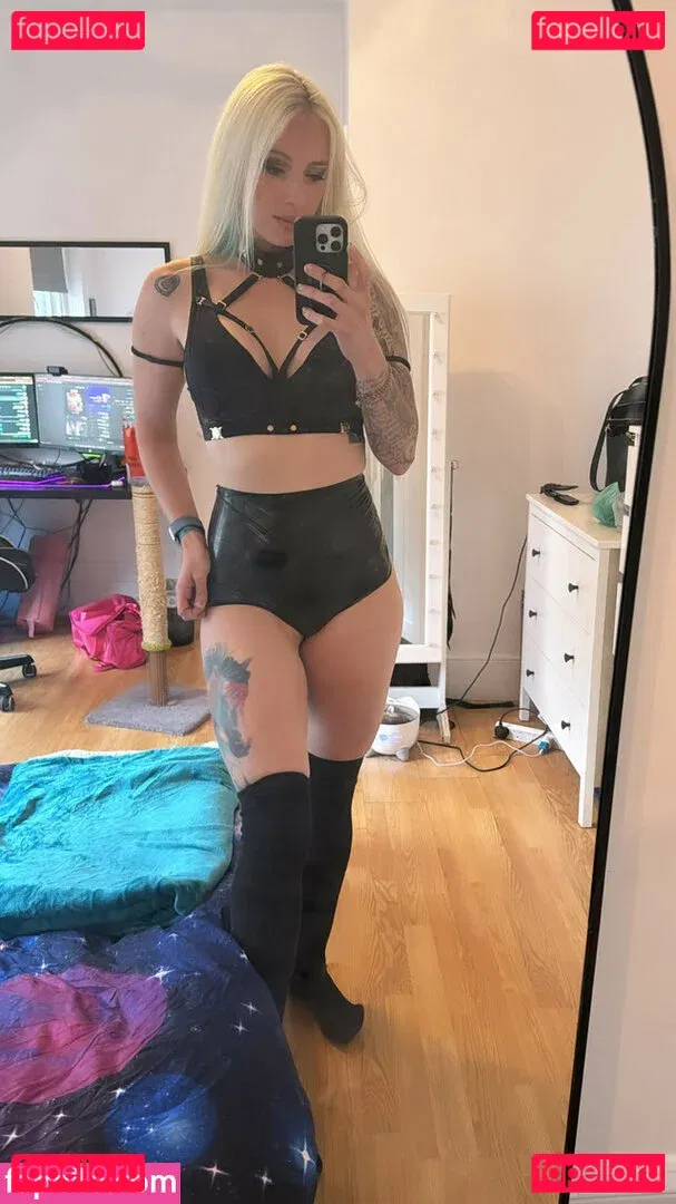 Giulia Henne Onlyfans Photo Gallery 