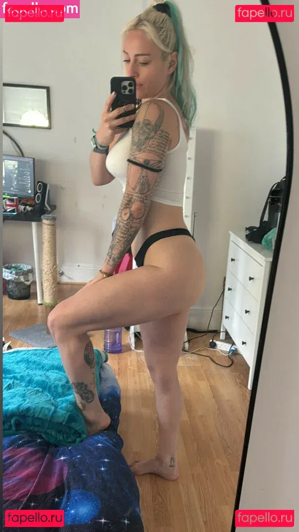 Giulia Henne Onlyfans Photo Gallery 