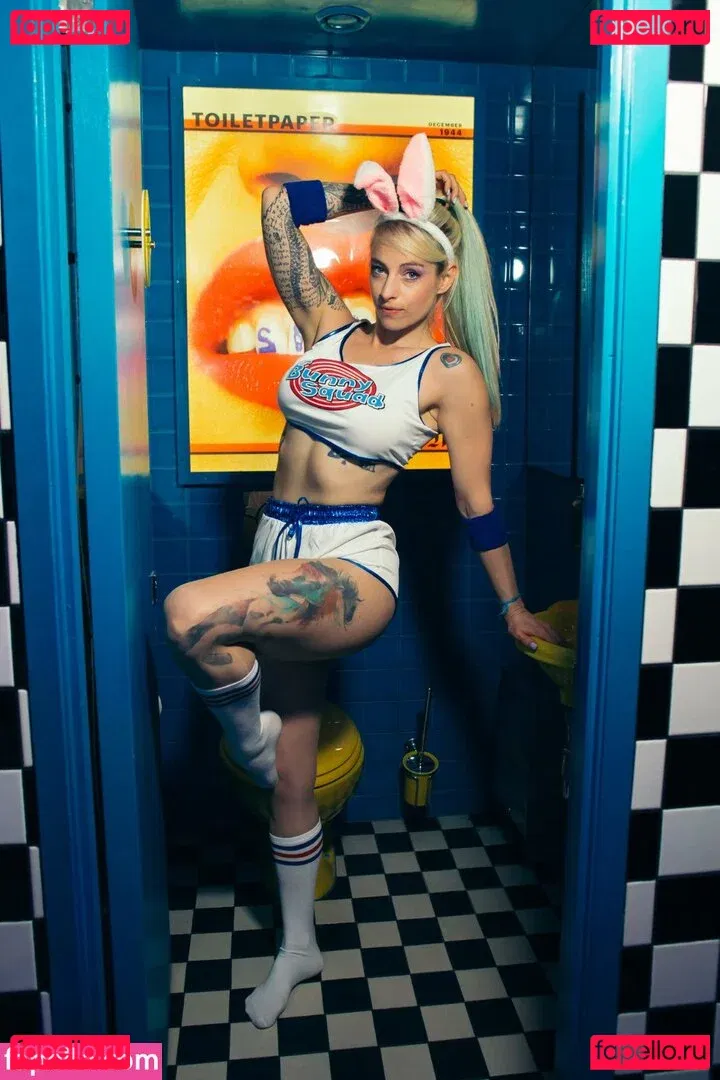 Giulia Henne Onlyfans Photo Gallery 