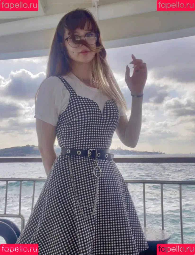 frauleinmilk Onlyfans Photo Gallery 