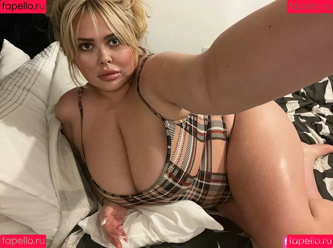 Susannah Elizabeth Onlyfans Photo Gallery 