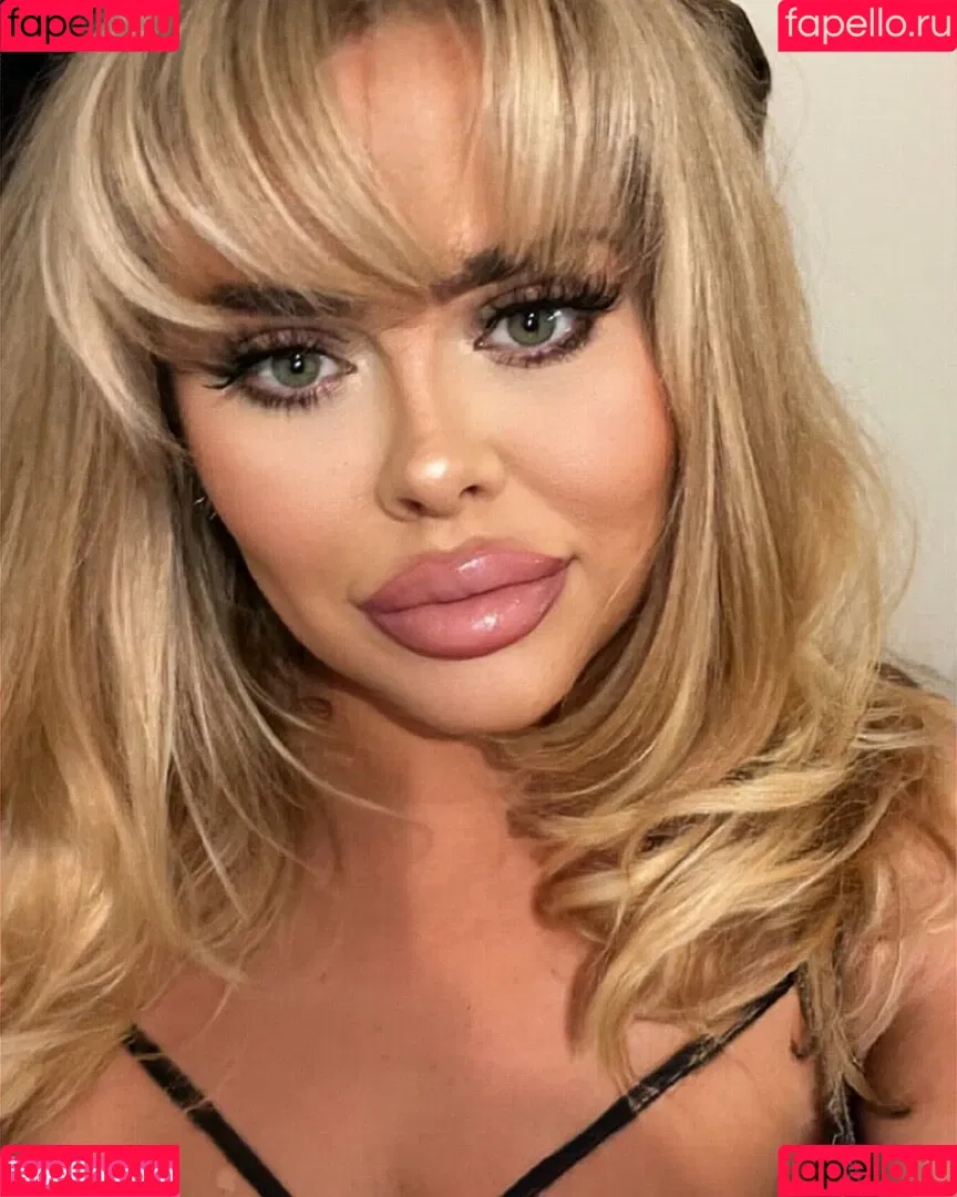 Susannah Elizabeth Onlyfans Photo Gallery 