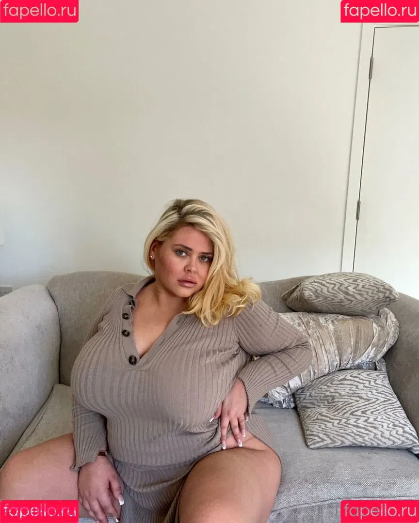 Susannah Elizabeth Onlyfans Photo Gallery 