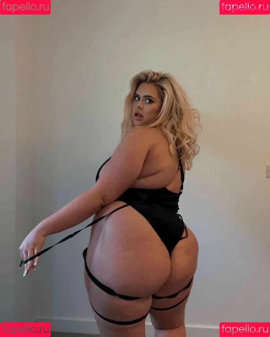 Susannah Elizabeth Onlyfans Photo Gallery 