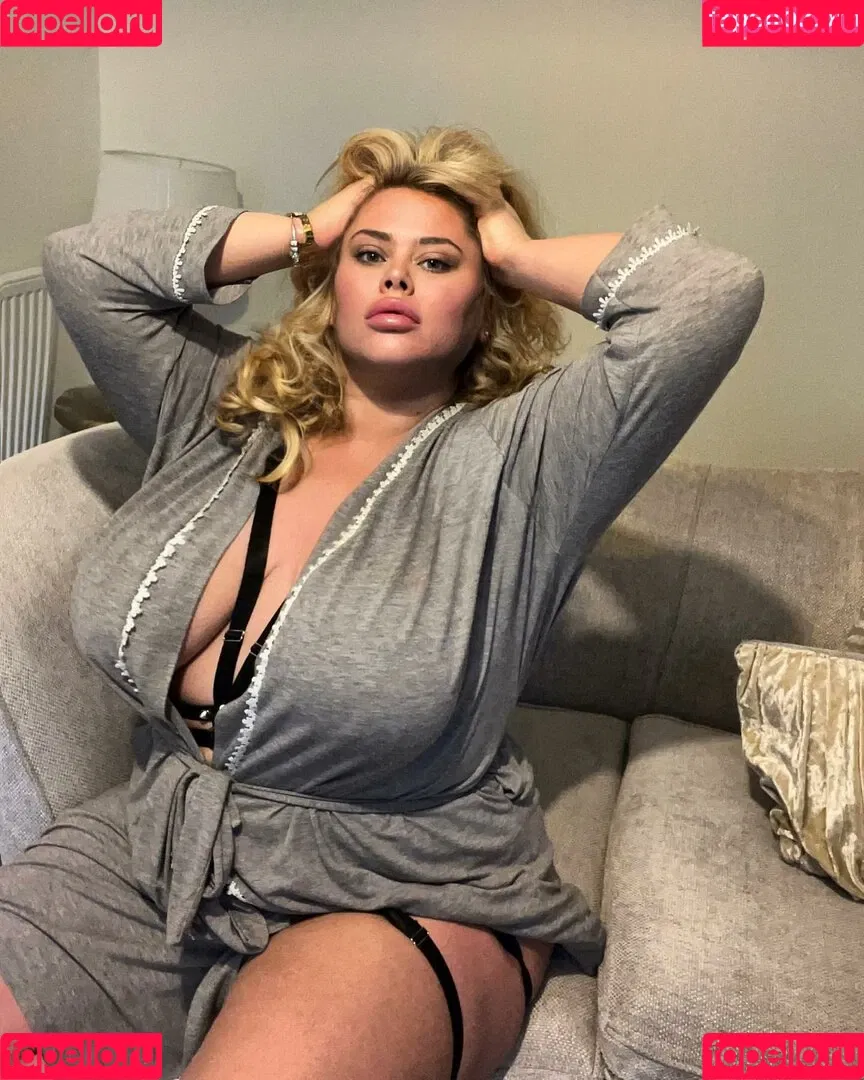 Susannah Elizabeth Onlyfans Photo Gallery 